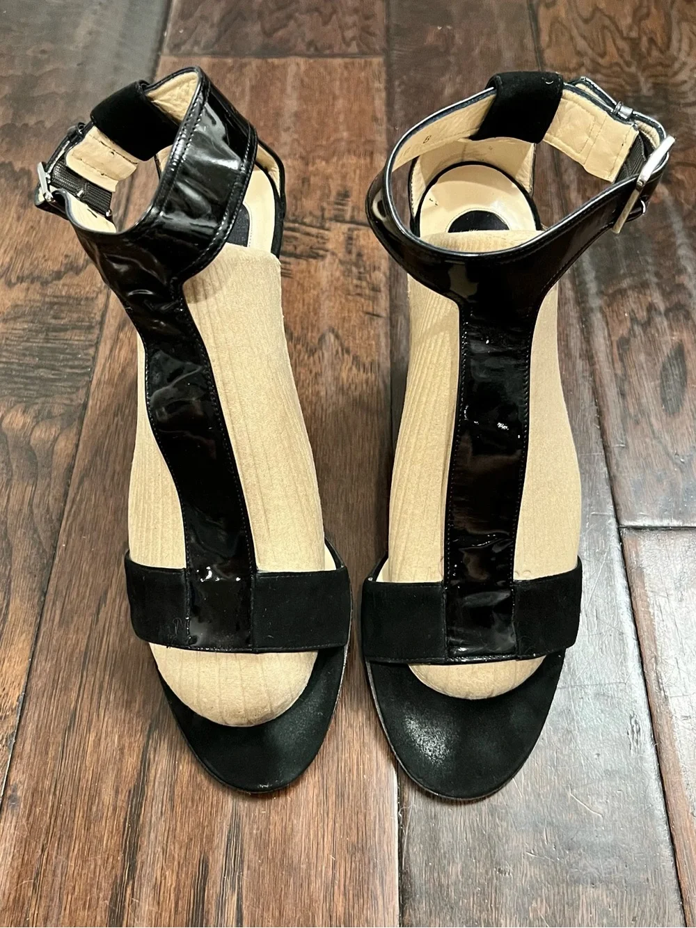 Authentic Gucci Patent Suede Leather Ankle T-Strap Block Heel